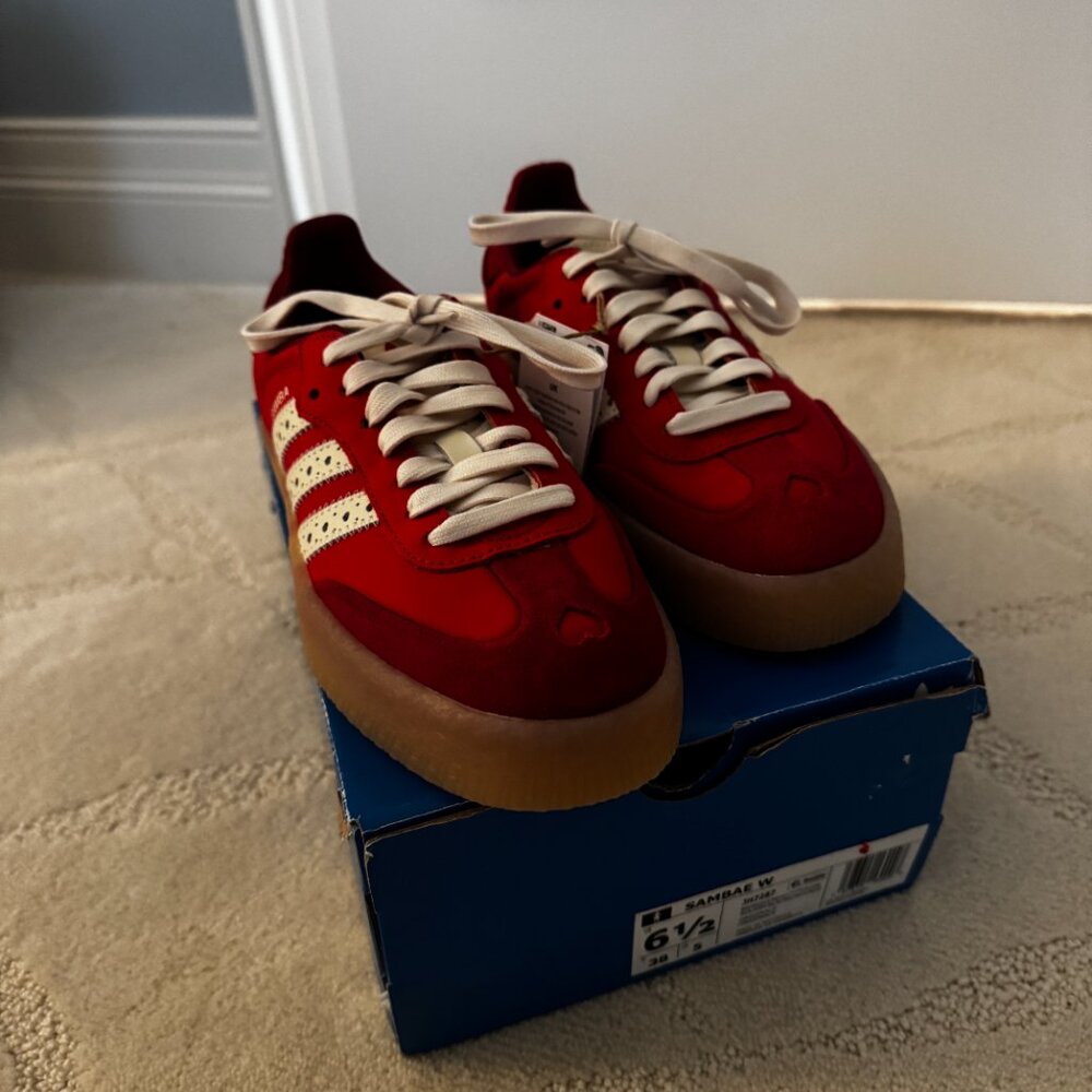 Adidas Samba Red and Cream Sneakers Valentine Heart cutout - Picture 3 of 6